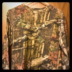 Break up infinity camo long sleeve shirt.